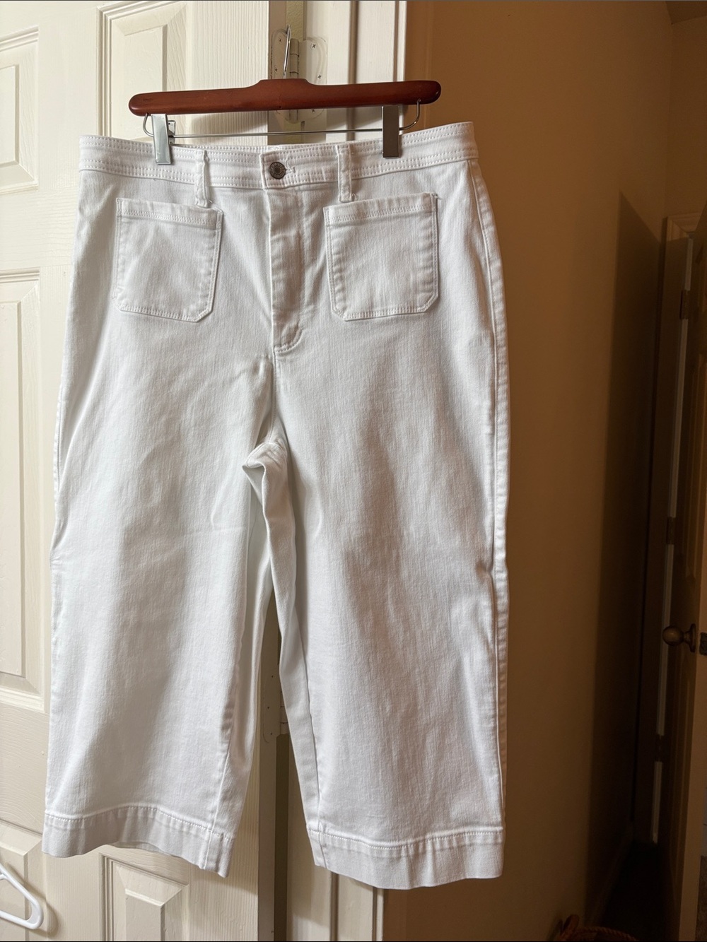 Talbots Flawless High Waist Wide Crop Pants in Off-White